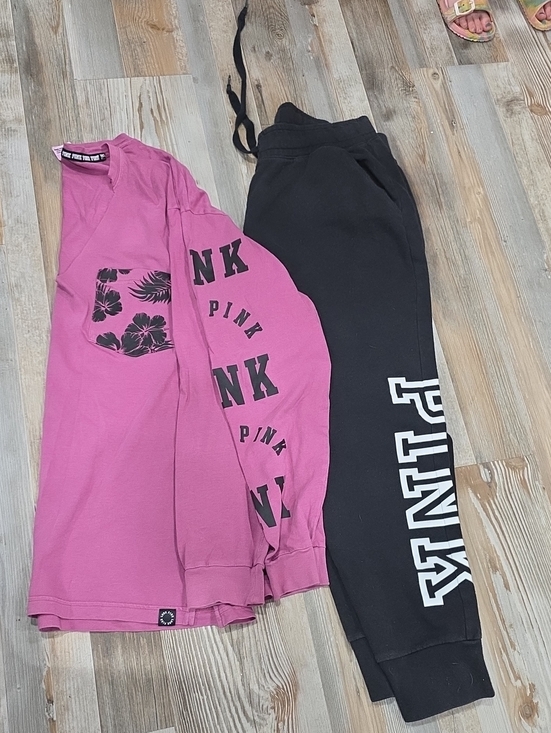 PINK Victoria's Secret Tops - PINK Victoria's Secret Long Sleeve Tee in Magenta with Black Print